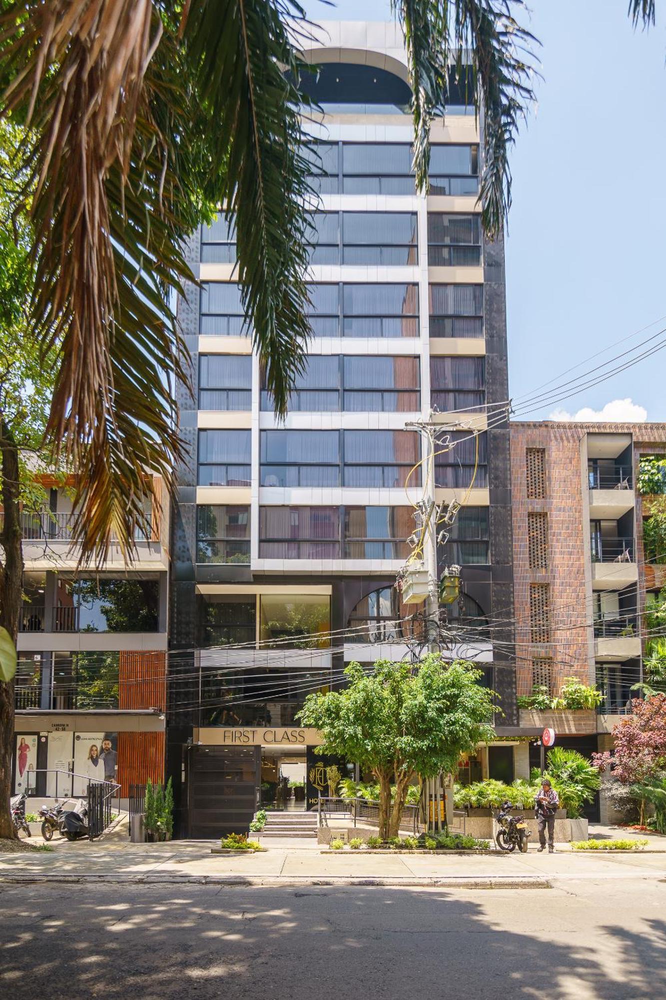 First Class Hotel Medellin Exterior photo